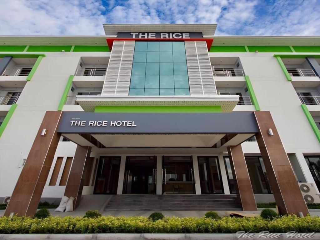 The Rice Hotel Roi Et Extérieur photo