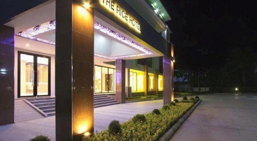 The Rice Hotel Roi Et Extérieur photo