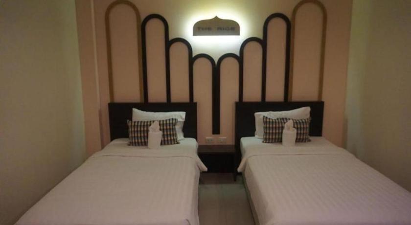 The Rice Hotel Roi Et Extérieur photo