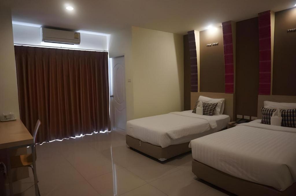 The Rice Hotel Roi Et Extérieur photo